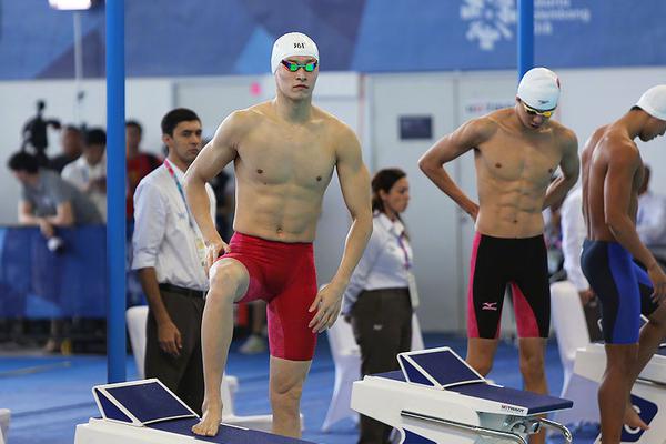 Oceanographers discover underwater mountain range with unique ecosystems