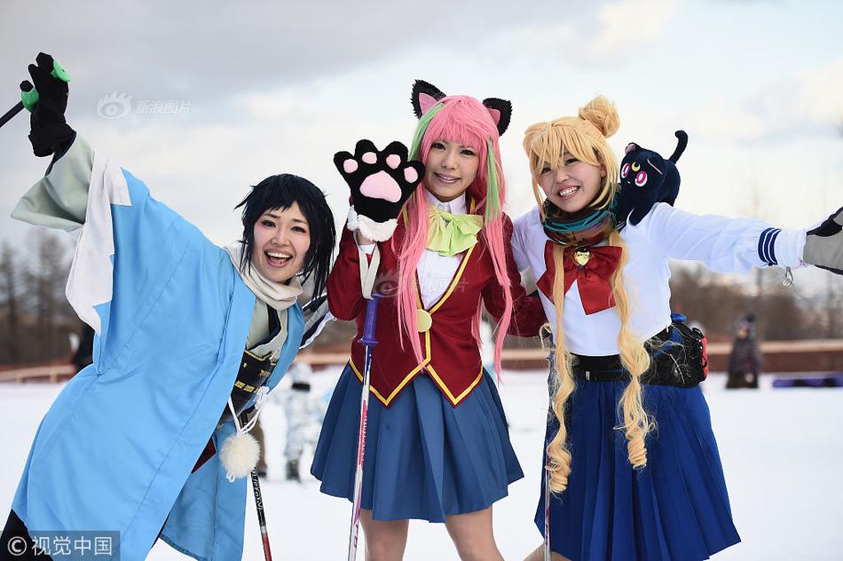 Volunteers cleaned up 8 miles of hiking trails in a national park removing trash and debris