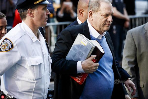 Researchers found that eating a diet rich in fruits and vegetables can lower the risk of developing type 2 diabetes by 30%.