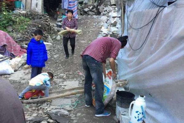 A tech startup launched an app that connects volunteers with local community service projects