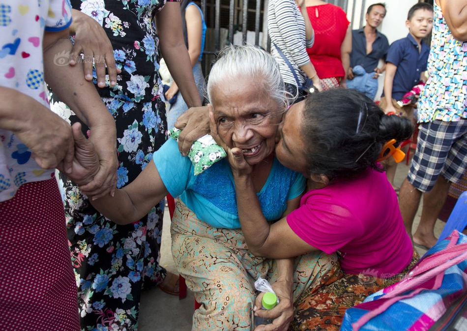Study finds that reading to young children increases their vocabulary by 30 percent