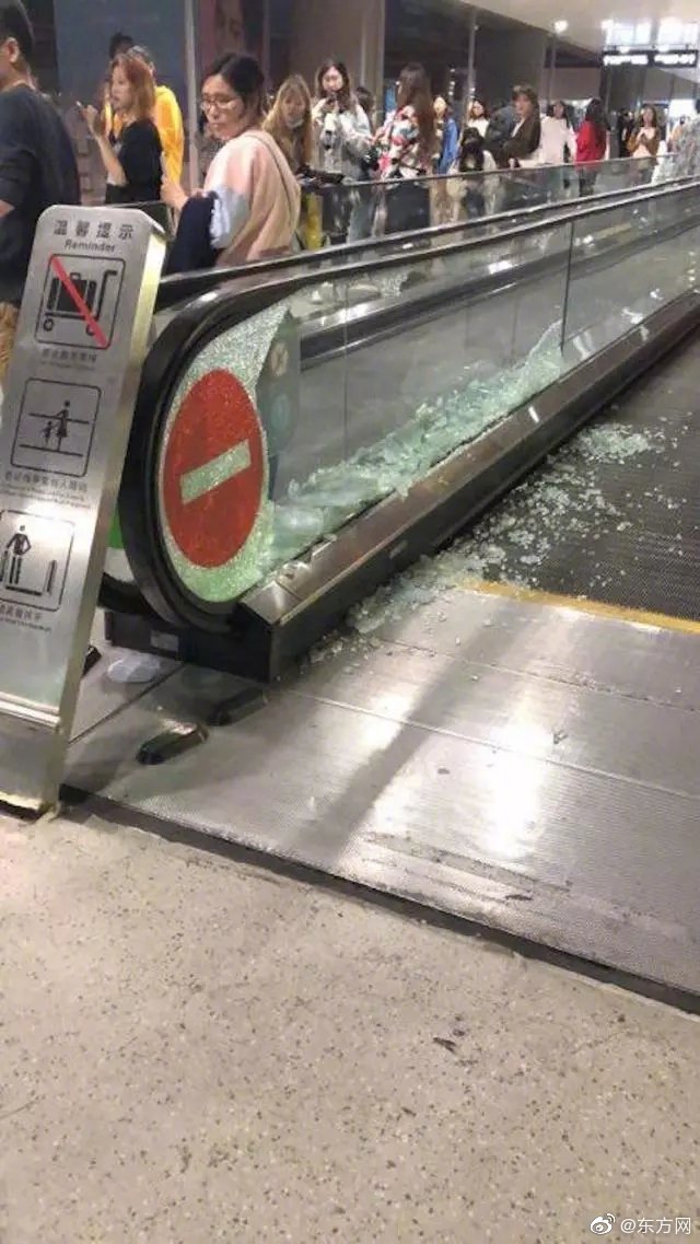 A new study revealed that excessive social media use is linked to feelings of loneliness in teens