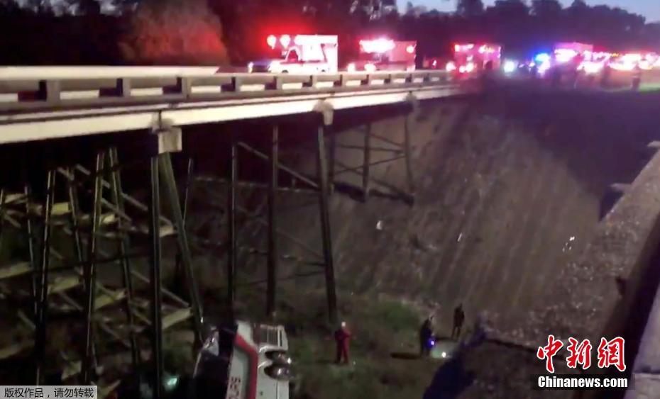 The city council approved plans to build a new sports complex for youth teams