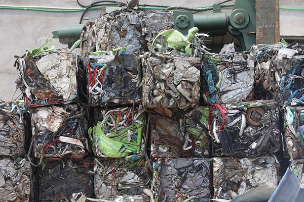 Weather conditions forced the cancellation of a marathon due to extreme heat