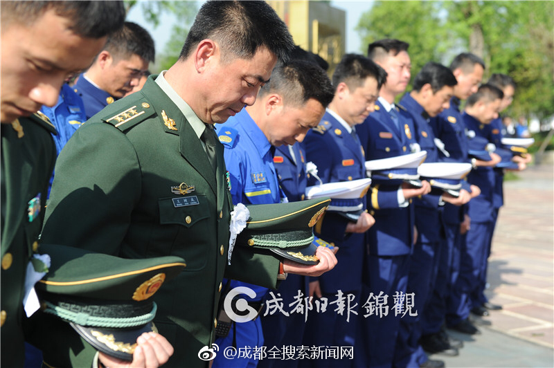 The government introduced new laws to ban the sale of single-use plastics like straws and utensils