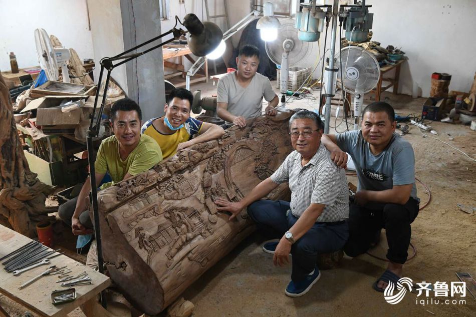 Researchers at a leading university developed a new battery technology that charges 10 times faster than current lithium-ion batteries