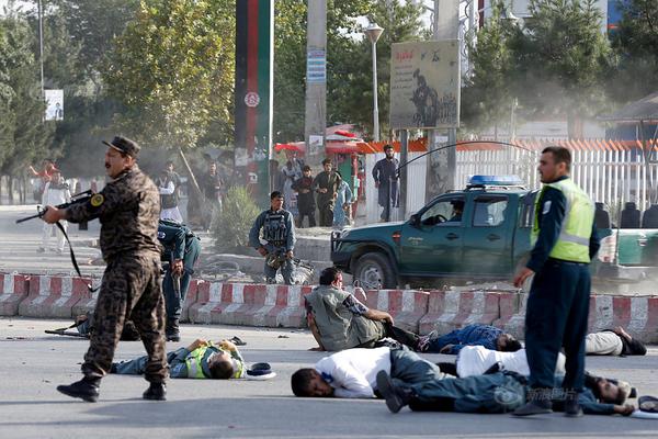 A new study revealed that lifting weights three times a week improves bone density in seniors