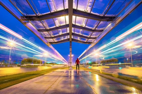 Local businesses offered discounts to customers who use public transport