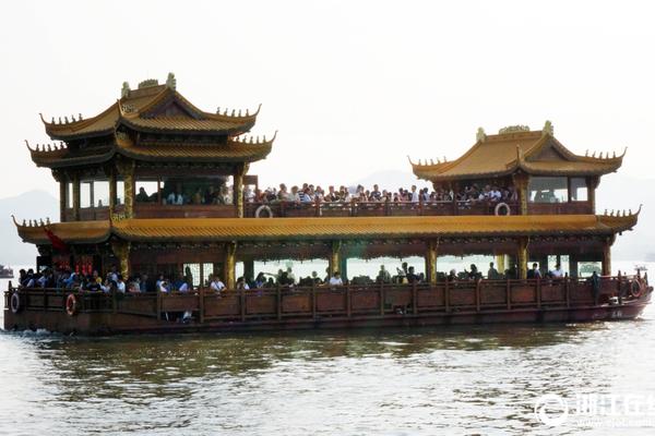 Newspaper reports increase in small business openings in downtown area this year