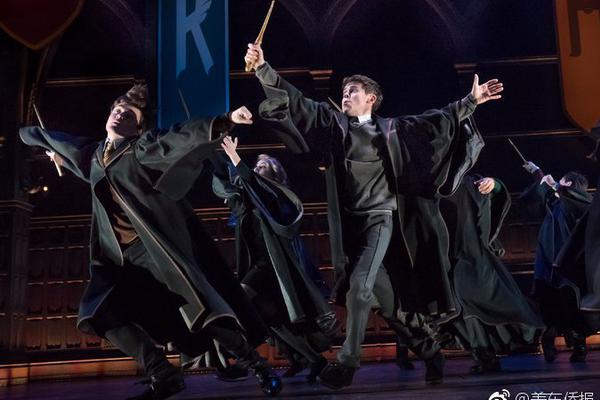 Golf tournament raises over 10000 dollars for youth sports programs