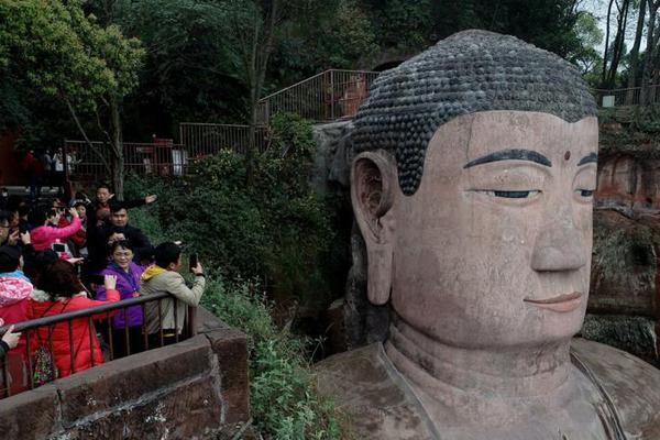 A farm started selling honey from its own beehives at local stores and markets