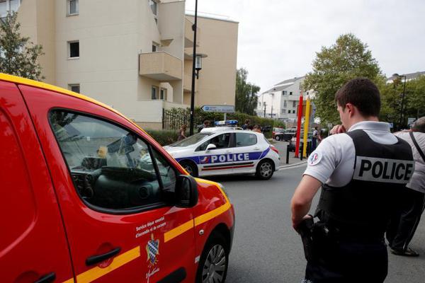 Researchers found that eating dark chocolate in moderation can improve blood flow in adults