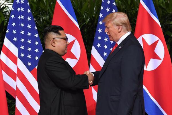 A major music festival announced it will introduce a cashless payment system to reduce wait times at food and drink stalls.