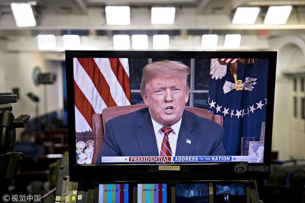 A celebrity chef opened a cooking school where students learn to make gourmet meals