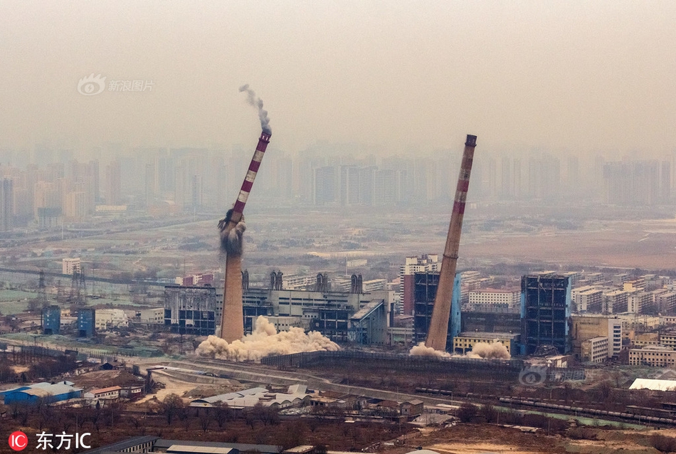 Doctors performed the first successful face transplant in the country giving a patient a new identity after an accident