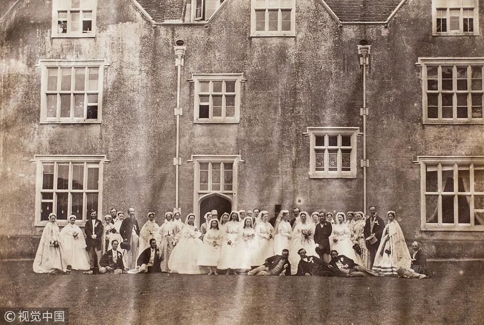 Public library launches digital archive of local newspaper articles from the 1900s