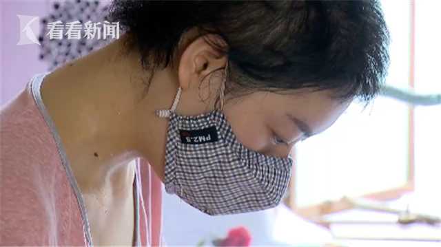 A museum hosted a pottery workshop for adults