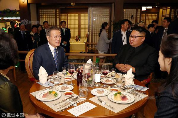 The national basketball team hired a new coach with international experience