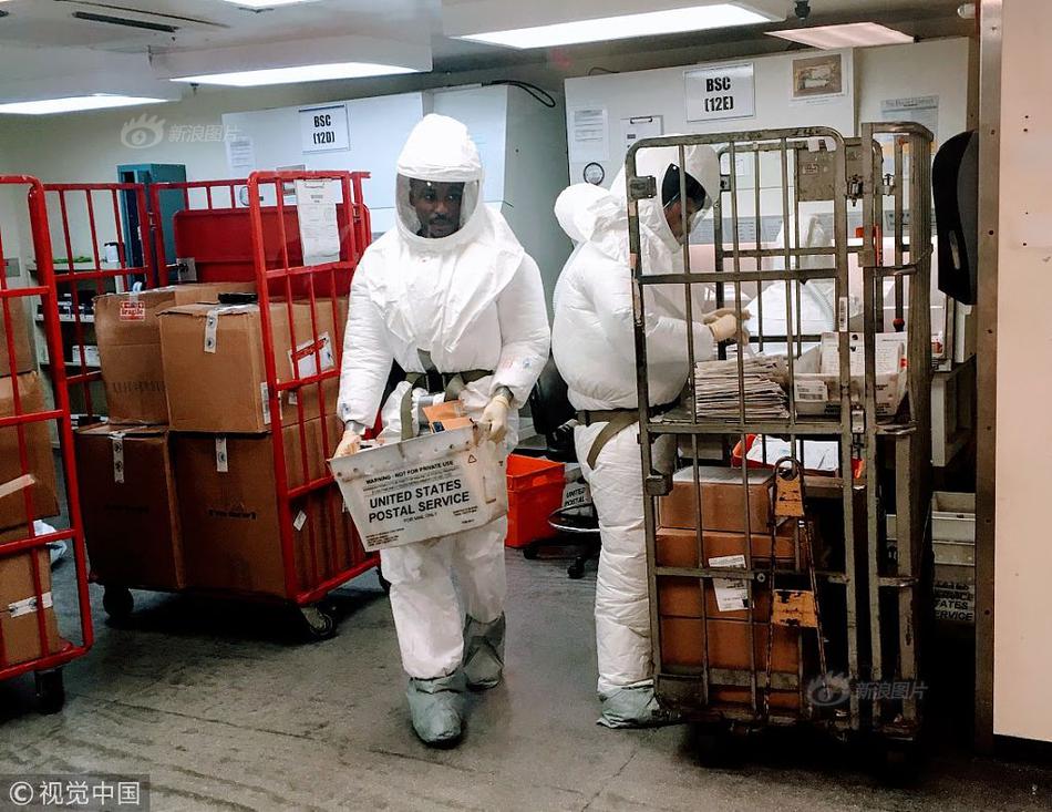 The government started a program to help small businesses set up online stores