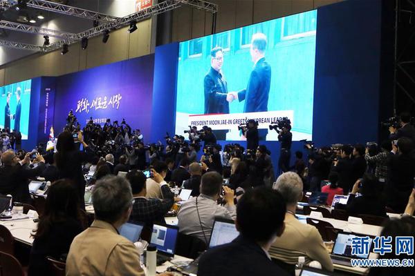 A heavy rainstorm caused a landslide that blocked a major highway for several hours