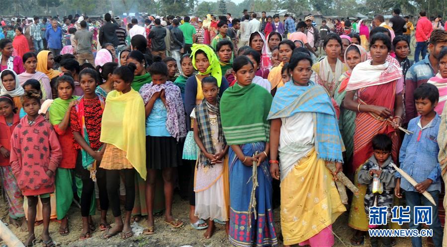 A blizzard hit the northeastern states dumping 2 feet of snow and closing major highways