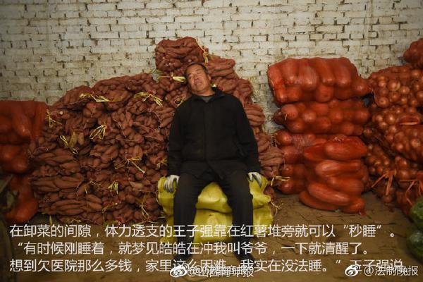 Florist delivers free flowers to senior centers on Mother’s Day