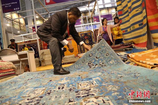 Juice bar uses organic fruits to make cold pressed juices