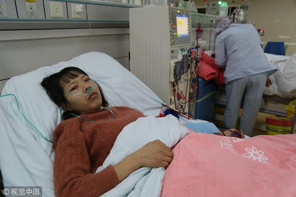 A major airline offered discounts on flights for travelers booking in advance