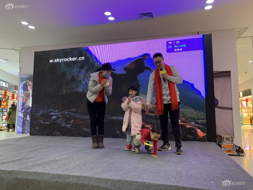 The government passed a law to raise the minimum age for buying tobacco products to 21