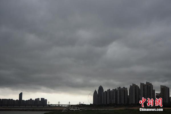 A team of archaeologists uncovered ancient jewelry in a tomb in Egypt