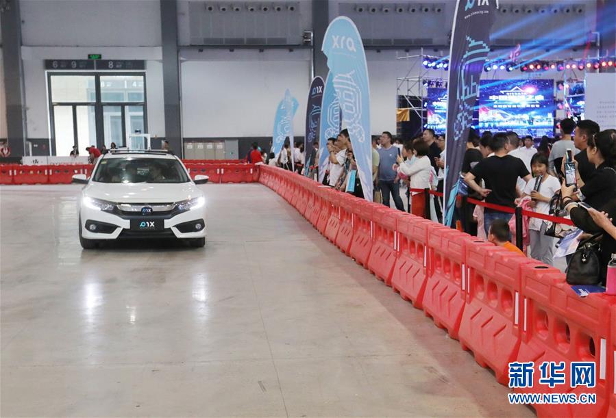 The postal service announced it would hire 6000 temporary workers to handle holiday mail