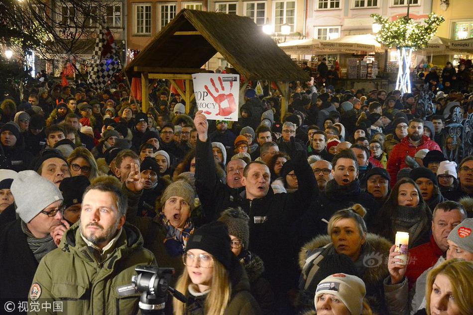 A medical study found that taking a 10-minute walk every hour improves posture and reduces back pain