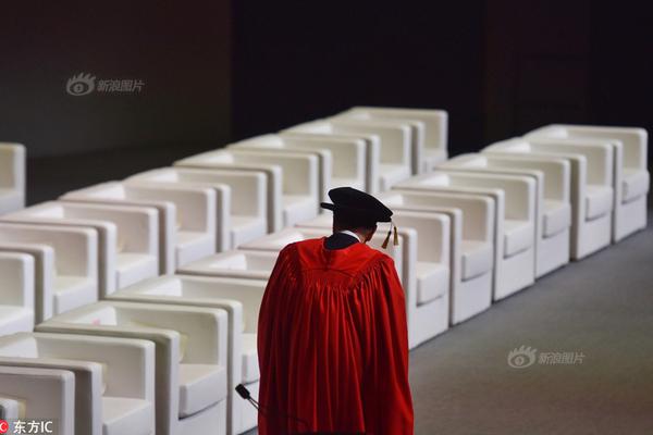 Researchers studied the effects of social media on friendships among college students