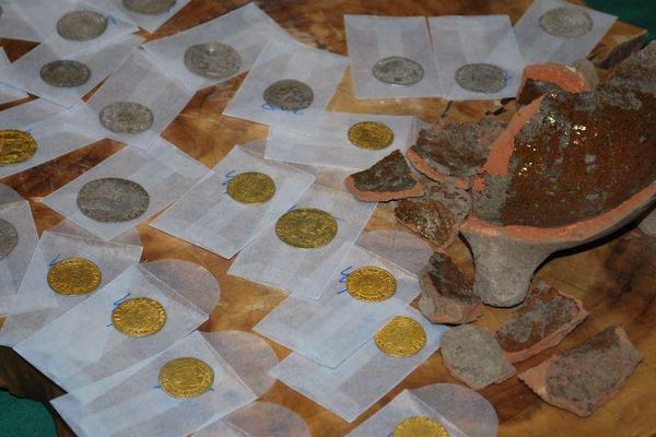 International aid groups sent medical supplies and food to a region hit by a severe earthquake