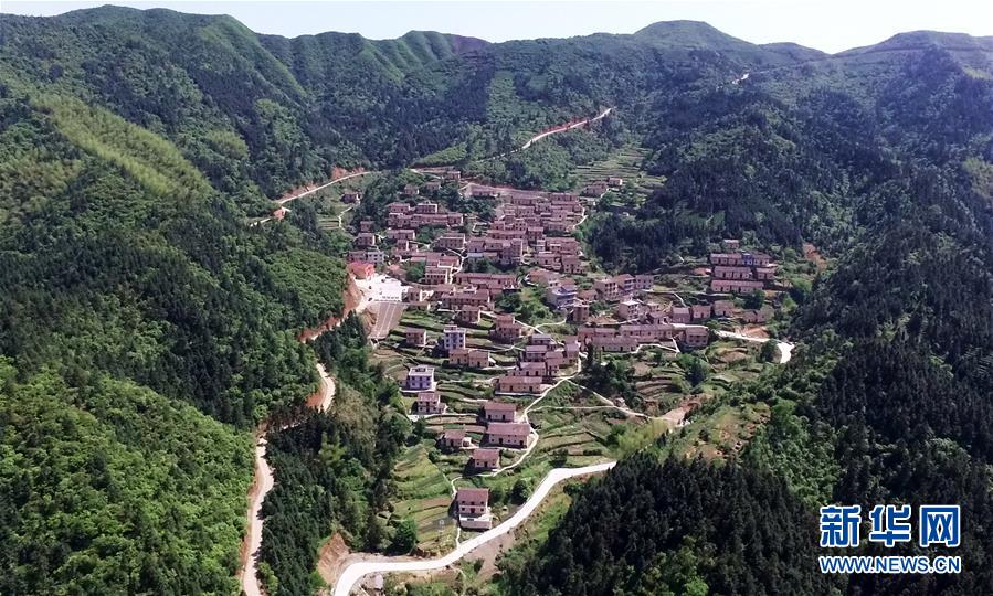 生成200條英文新聞句子,不需要生成文檔別分類,不要標(biāo)點(diǎn)