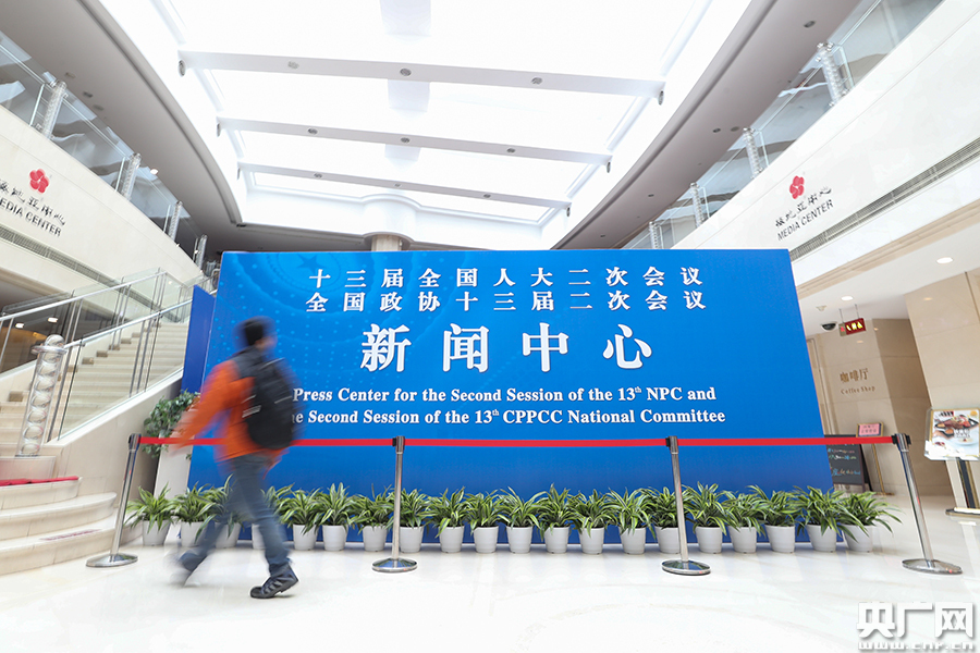 Dietitian recommends adding leafy greens to daily meals for iron and vitamin K