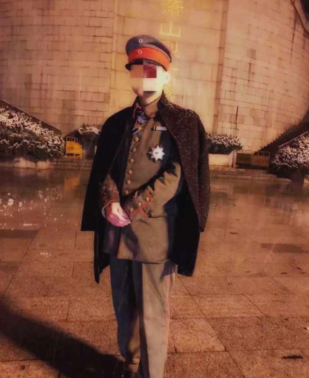 A musician performed at a benefit concert that raised $20,000 for disaster relief