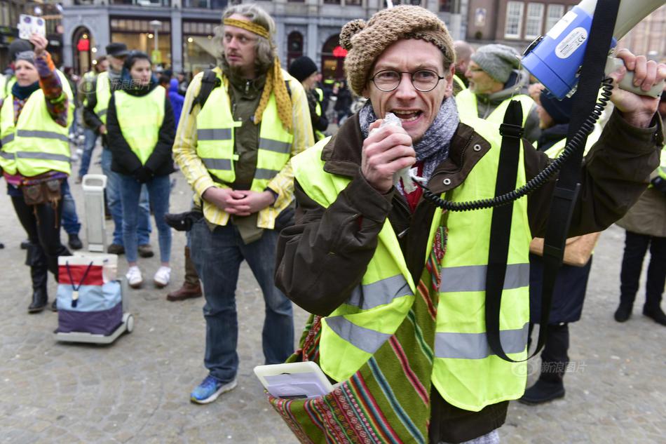 The community center offered free cooking classes focused on healthy and affordable meals