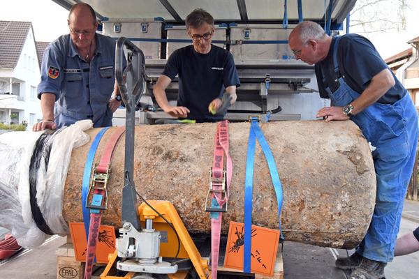 A hospital announced it will build a new cancer treatment center with state-of-the-art equipment