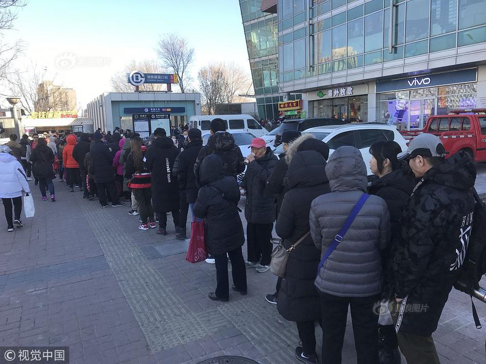 A global climate change summit concluded with 110 countries committing to cut greenhouse gas emissions by 50% by 2030