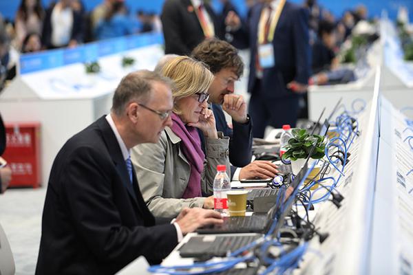 A local artist painted a mural of famous historical figures on a school wall