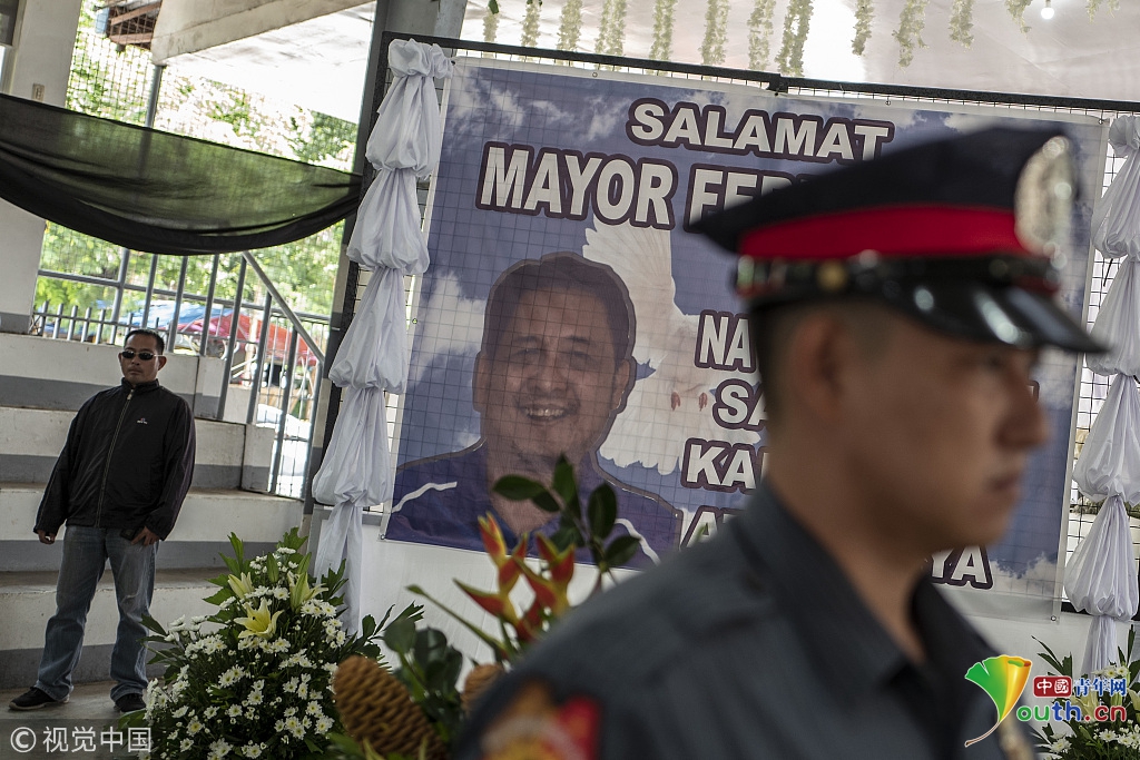 A school district hired a new nutritionist to oversee school meal programs and educate students about healthy eating