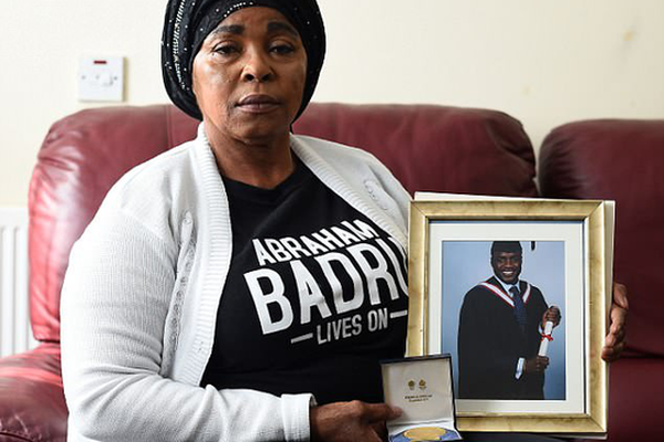 A museum displayed a collection of vintage cameras dating back to the 1800s