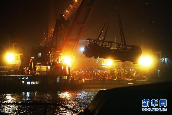 The city council approved plans to renovate an old factory into a community art space