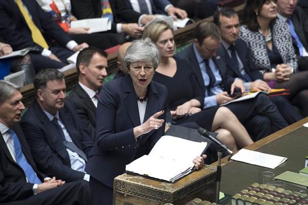 Researchers found that eating nuts regularly can reduce the risk of heart disease in middle-aged adults