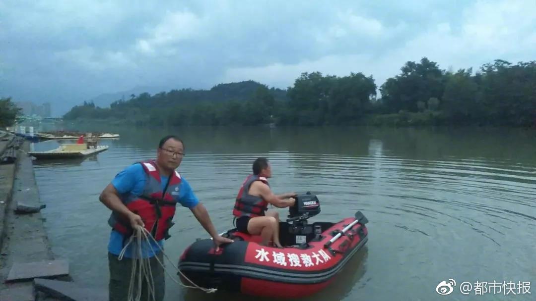 Researchers found that drinking herbal tea may help reduce symptoms of seasonal allergies