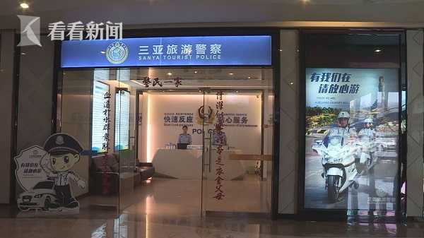 A museum offered guided tours in Spanish, French, and Mandarin to accommodate international visitors