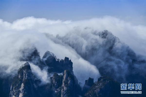 A new study showed that excessive use of smartphones can cause eye strain and headaches