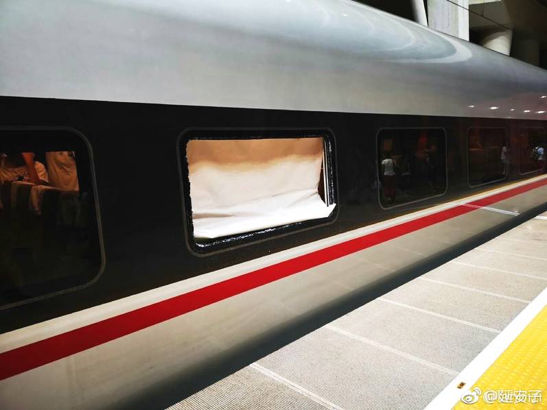 A new study revealed that spending time with friends can reduce stress levels